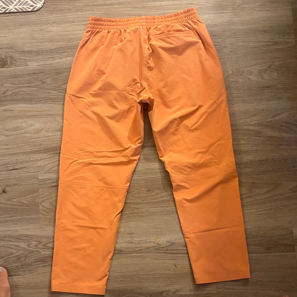 Outdoor Voices Orange Cropped Elastic-Waist Pants - Picture 4 of 4